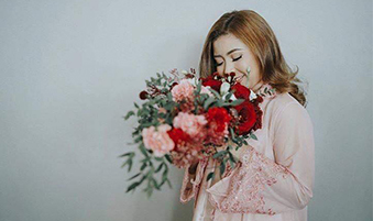 Bridal Bouquets for December 2018 Weddings at Flowers and Greens